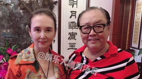 Hang Nga va Tru Bat Gioi cua 'Tay du ky 1986' gap lai sau hon 30 nam hinh anh