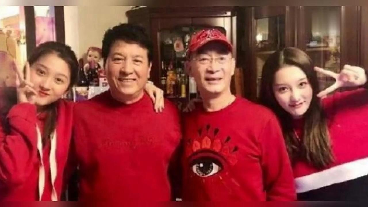 con gai Luc Tieu Linh Dong anh 1