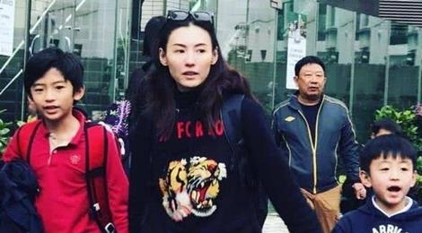 Truong Ba Chi khoe anh hiem hoi cua con trai thu ba hinh anh