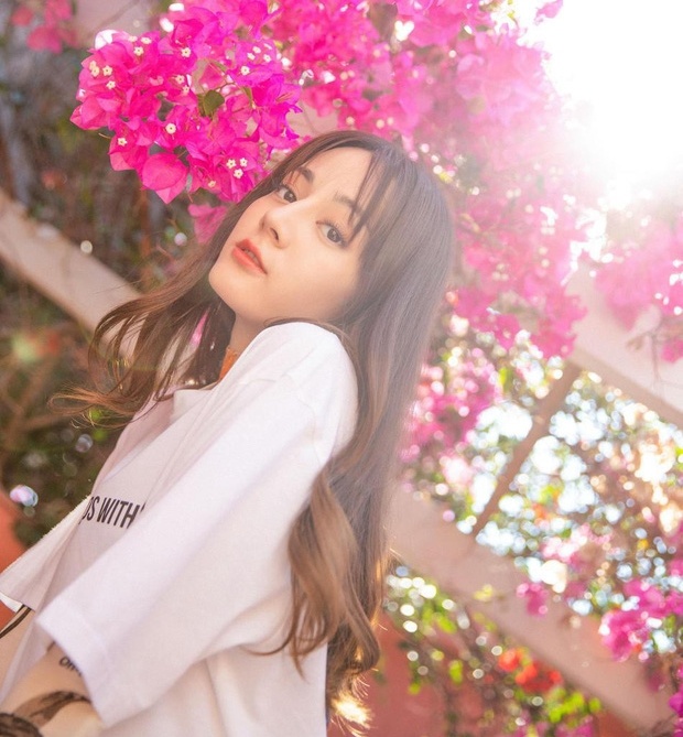 Dich Le Nhiet Ba khoc tren truyen hinh anh 2