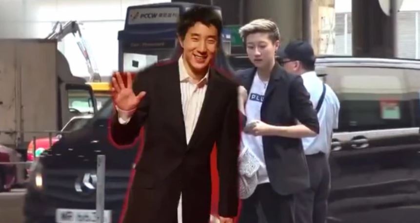 Con gai Thanh Long ngay cang giong anh trai hinh anh