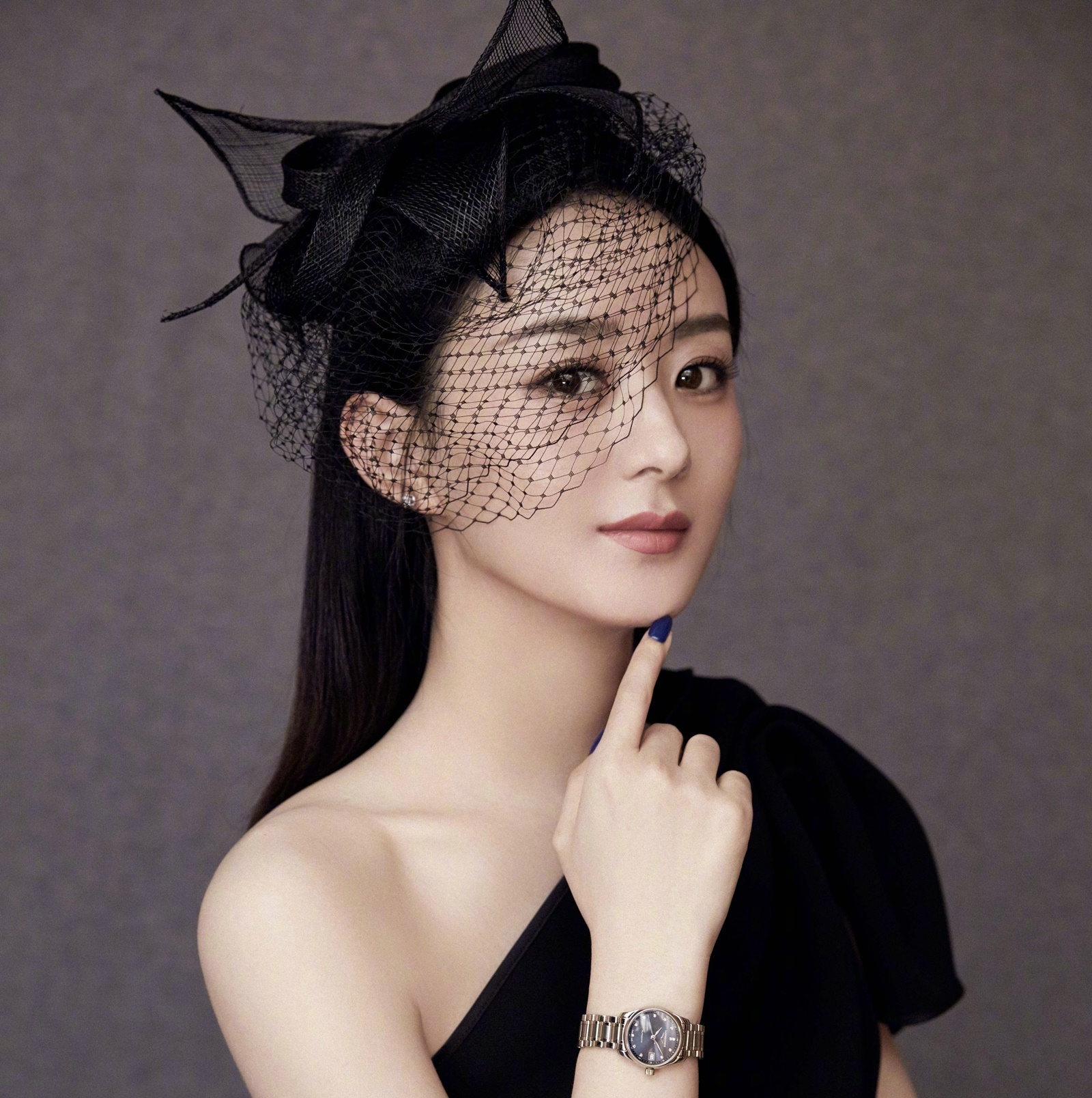 Trieu Le Dinh sinh con anh 2