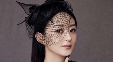 Trieu Le Dinh man ma hon sau khi sinh con hinh anh