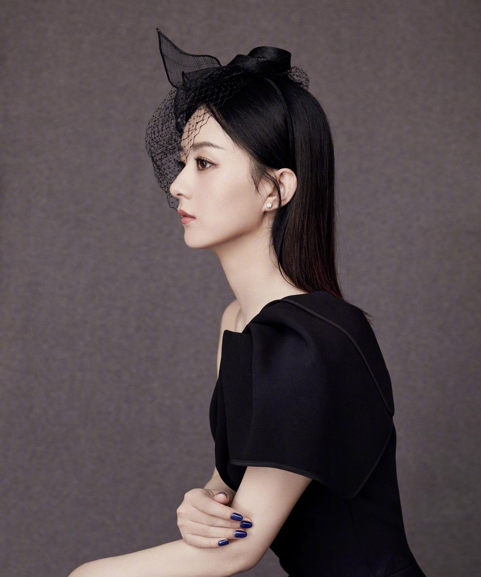 Trieu Le Dinh sinh con anh 4