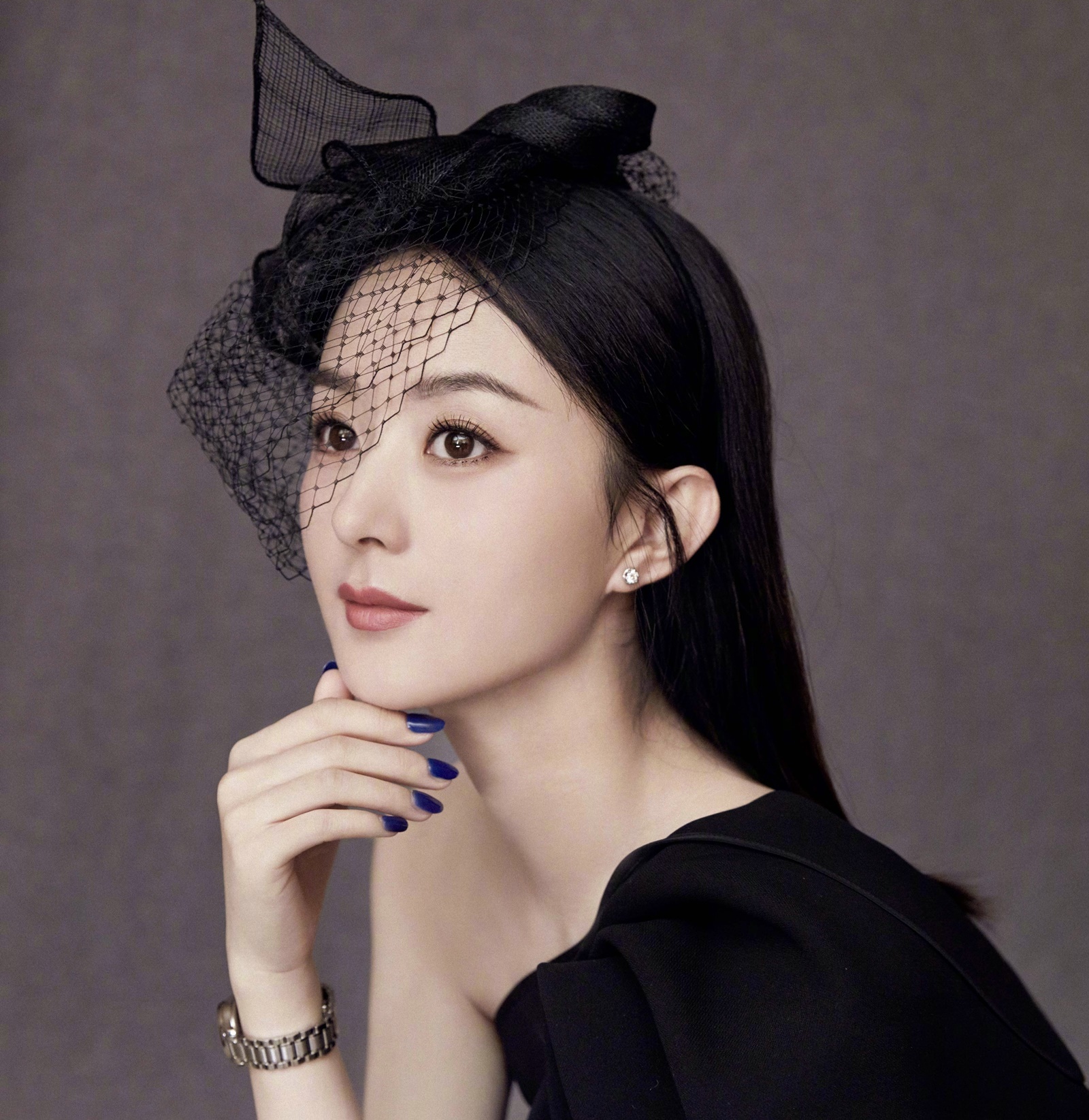 Trieu Le Dinh sinh con anh 5