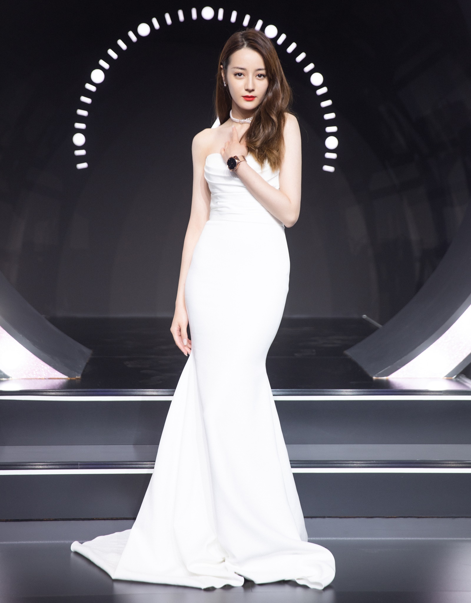 Dich Le Nhiet Ba anh 1