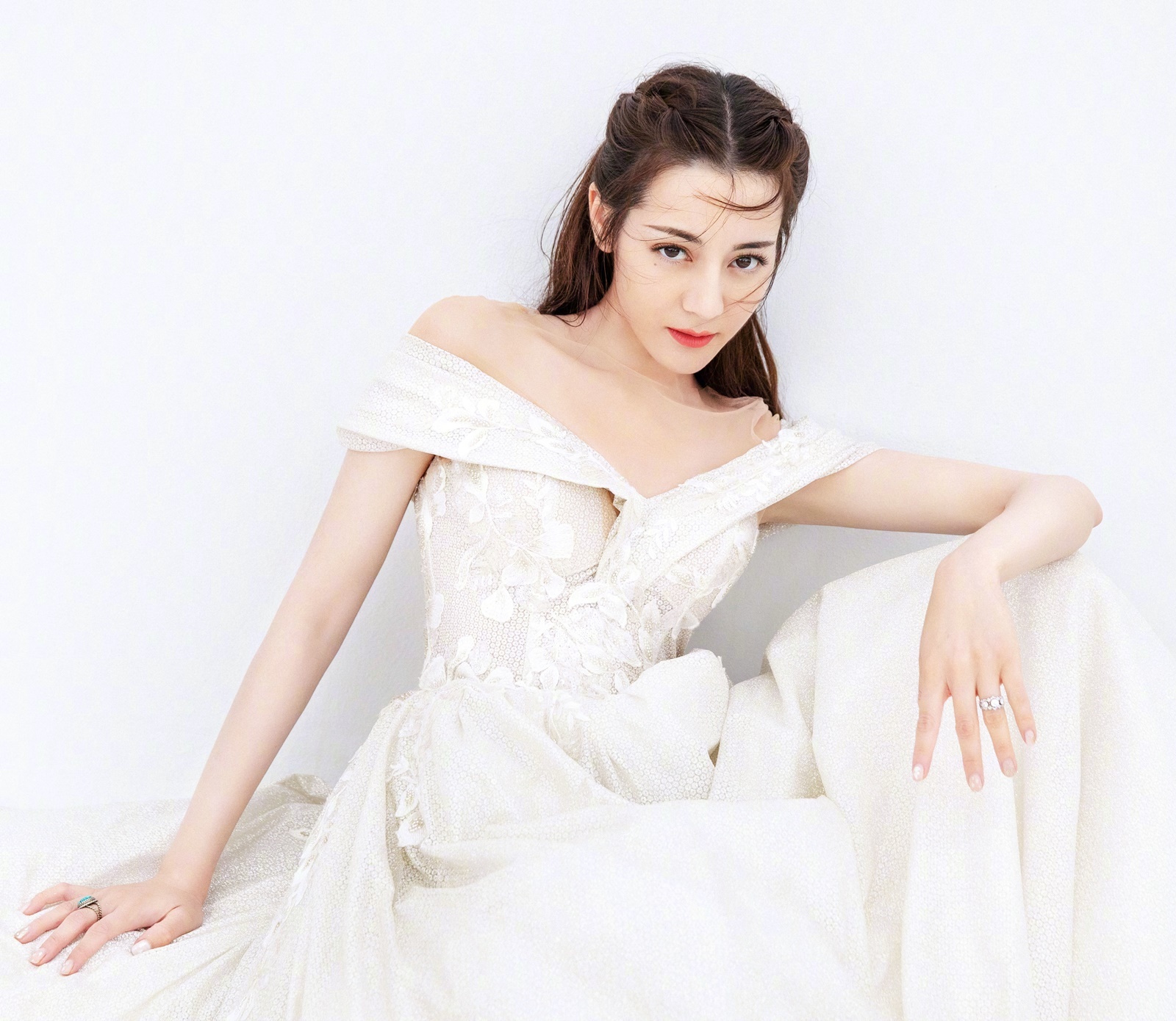 Dich Le Nhiet Ba mac vay cuoi anh 4