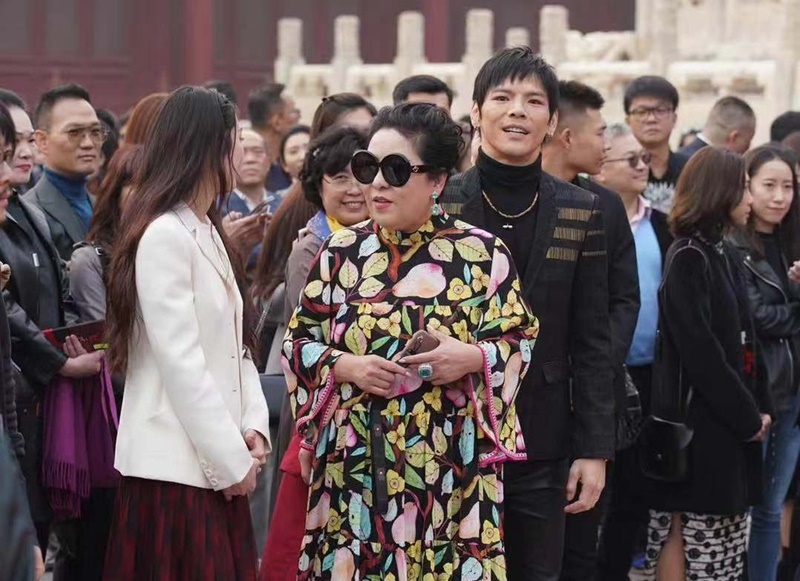 vo chong ong trum Huong Hoa Cuong anh 3