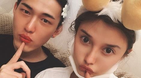 Dien bien moi vu sao nam quan he dong tinh khien ban gai tu tu hinh anh