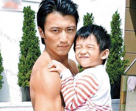 Ta Dinh Phong va Truong Ba Chi anh 1