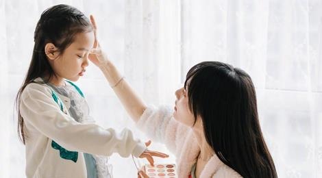 Ly Tieu Lo to chuc tiec sinh nhat cho con gai, Gia Nai Luong khong du hinh anh