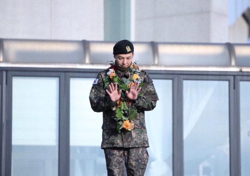 G-Dragon xuat ngu anh 10