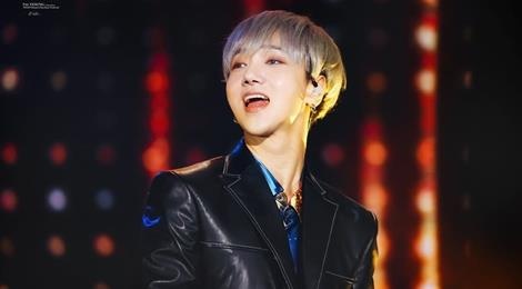 Thanh vien Super Junior dang anh hoc tieng Viet hinh anh