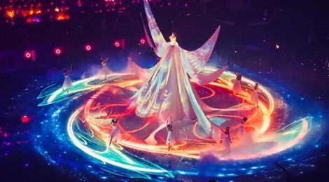 Ty phu Jack Ma dau tu vay doi mau cho Tan Lam bieu dien hinh anh