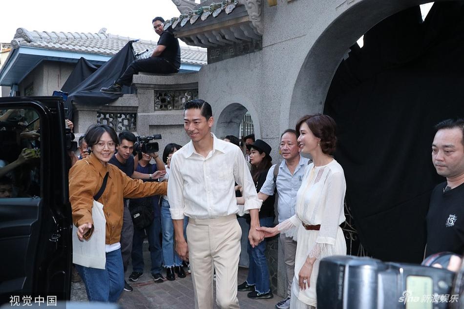 Lam Chi Linh ket hon anh 8