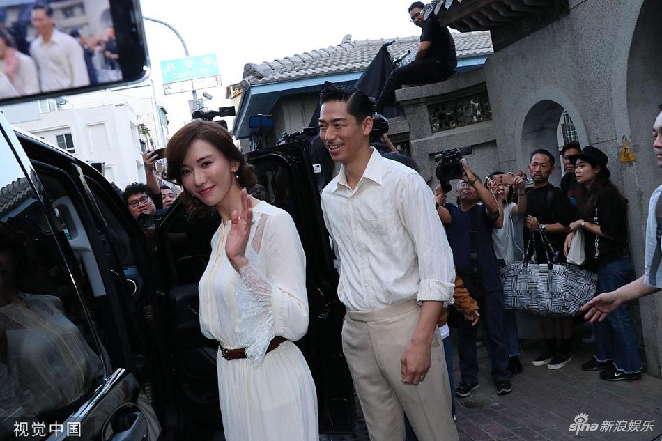 Lam Chi Linh ket hon anh 9