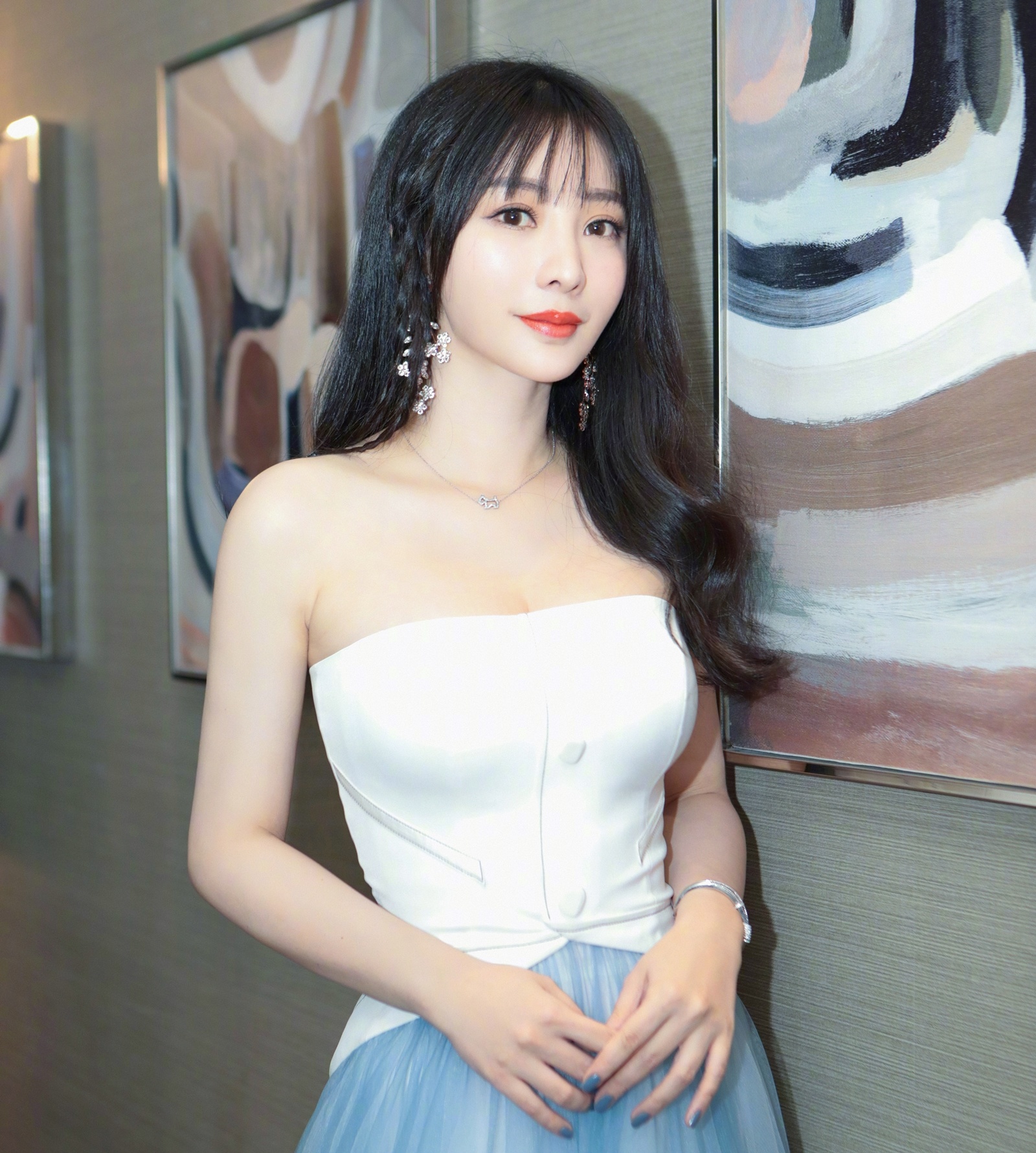 Lieu Nham goi cam anh 3