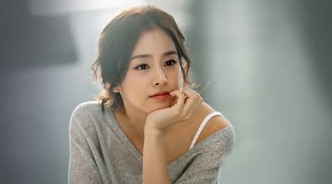 Kim Tae Hee dong phim sau hon mot thang sinh con hinh anh