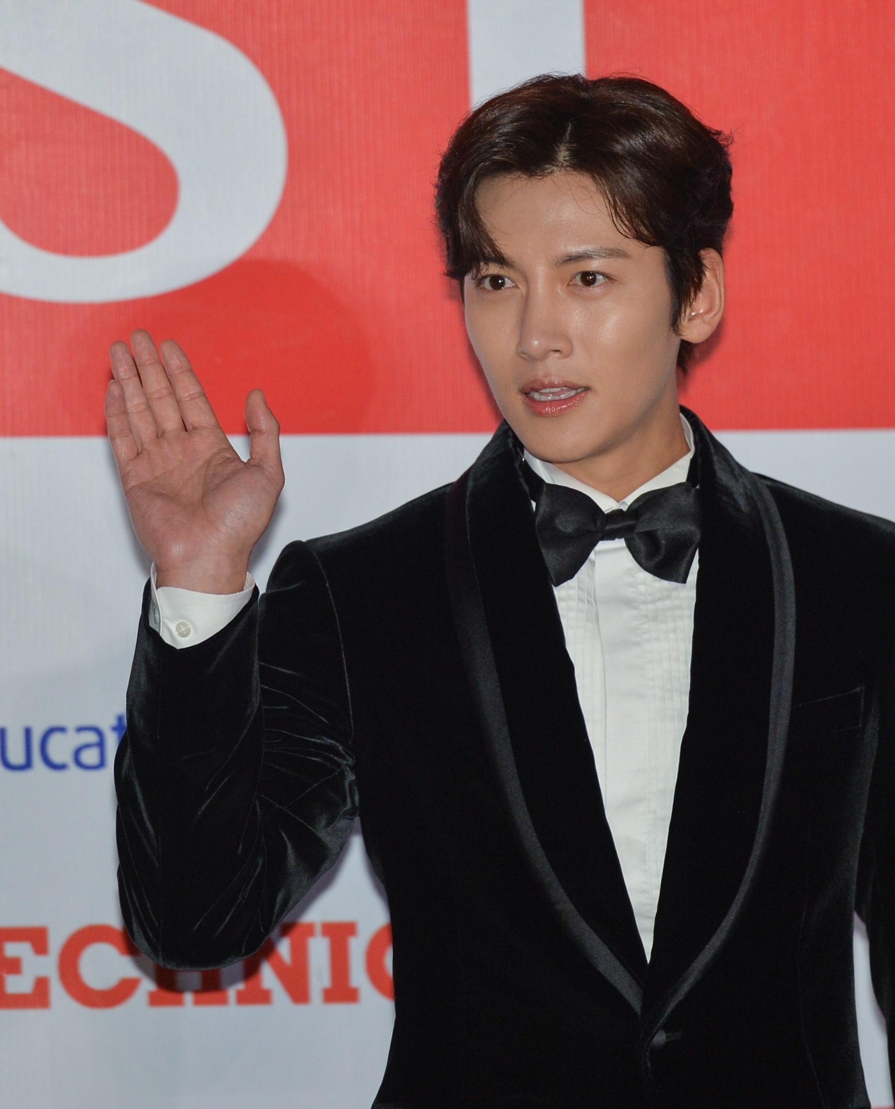 Ji Chang Wook sang Viet Nam anh 1