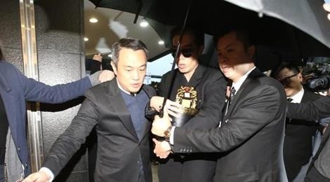 Nguoi than suy sup trong tang le Cao Di Tuong hinh anh