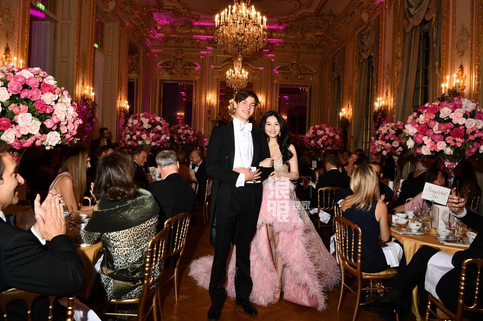 Con gai Ly Lien Kiet tham du le hoi Le Bal anh 6