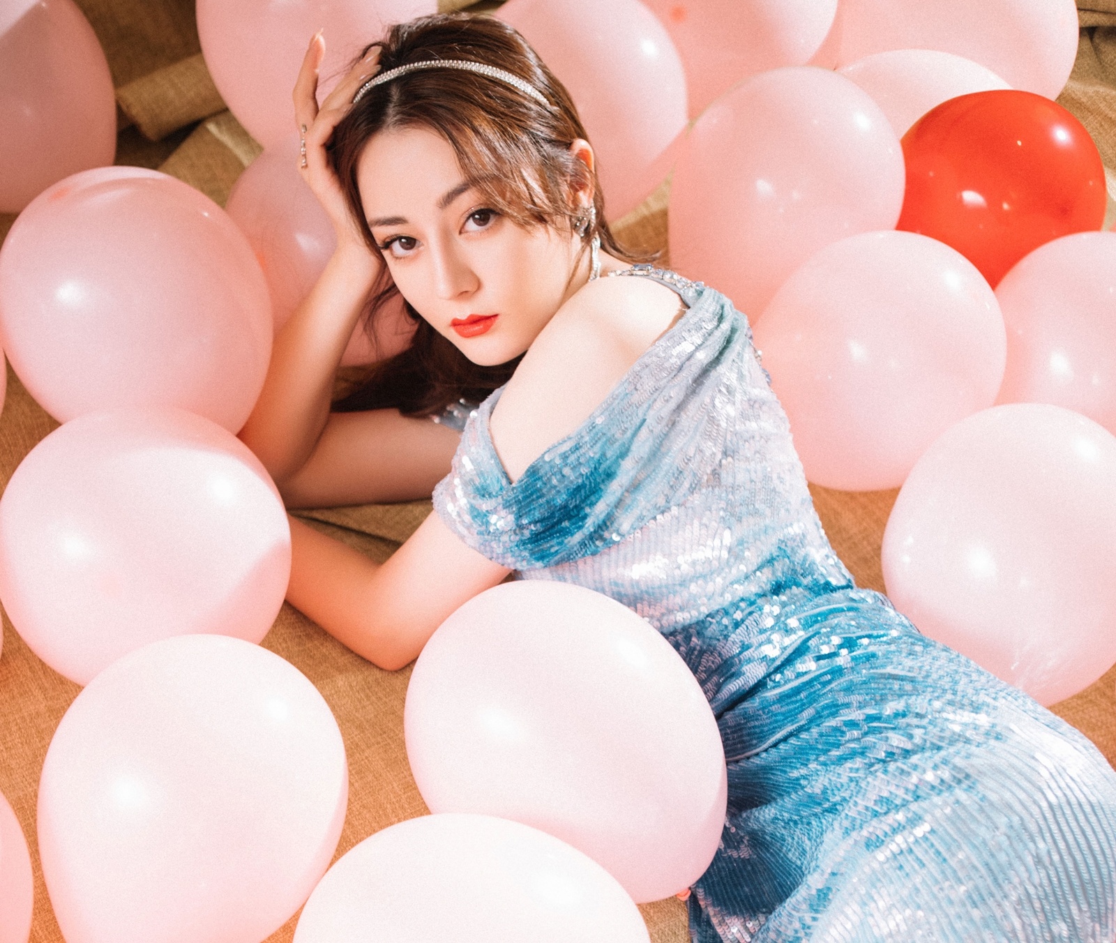 Dich Le Nhiet Ba goi cam anh 5