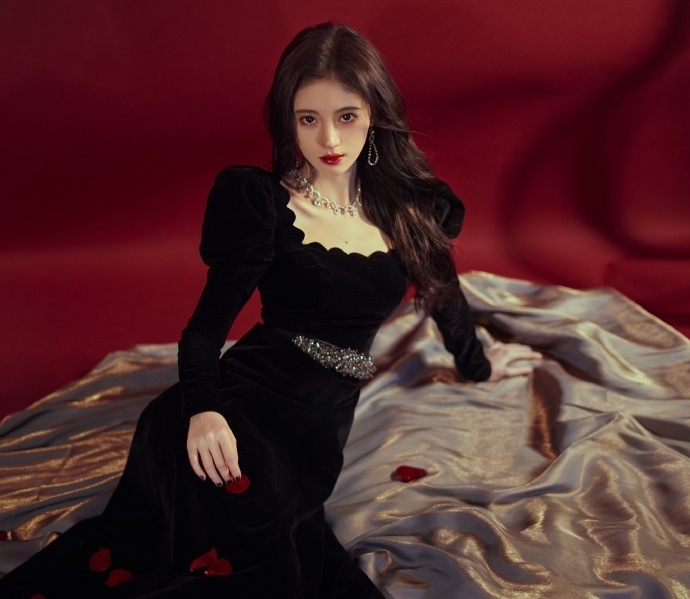 Cuc Tinh Y My nu 4000 nam co mot anh 2