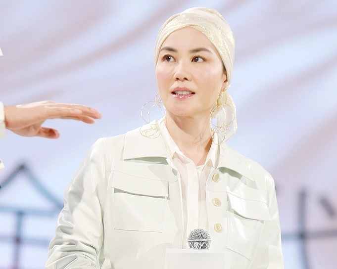 Vuong Phi tre trung anh 6