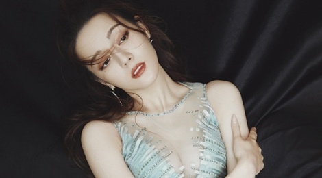 Dich Le Nhiet Ba va nhung lan khoe duong cong goi cam hinh anh