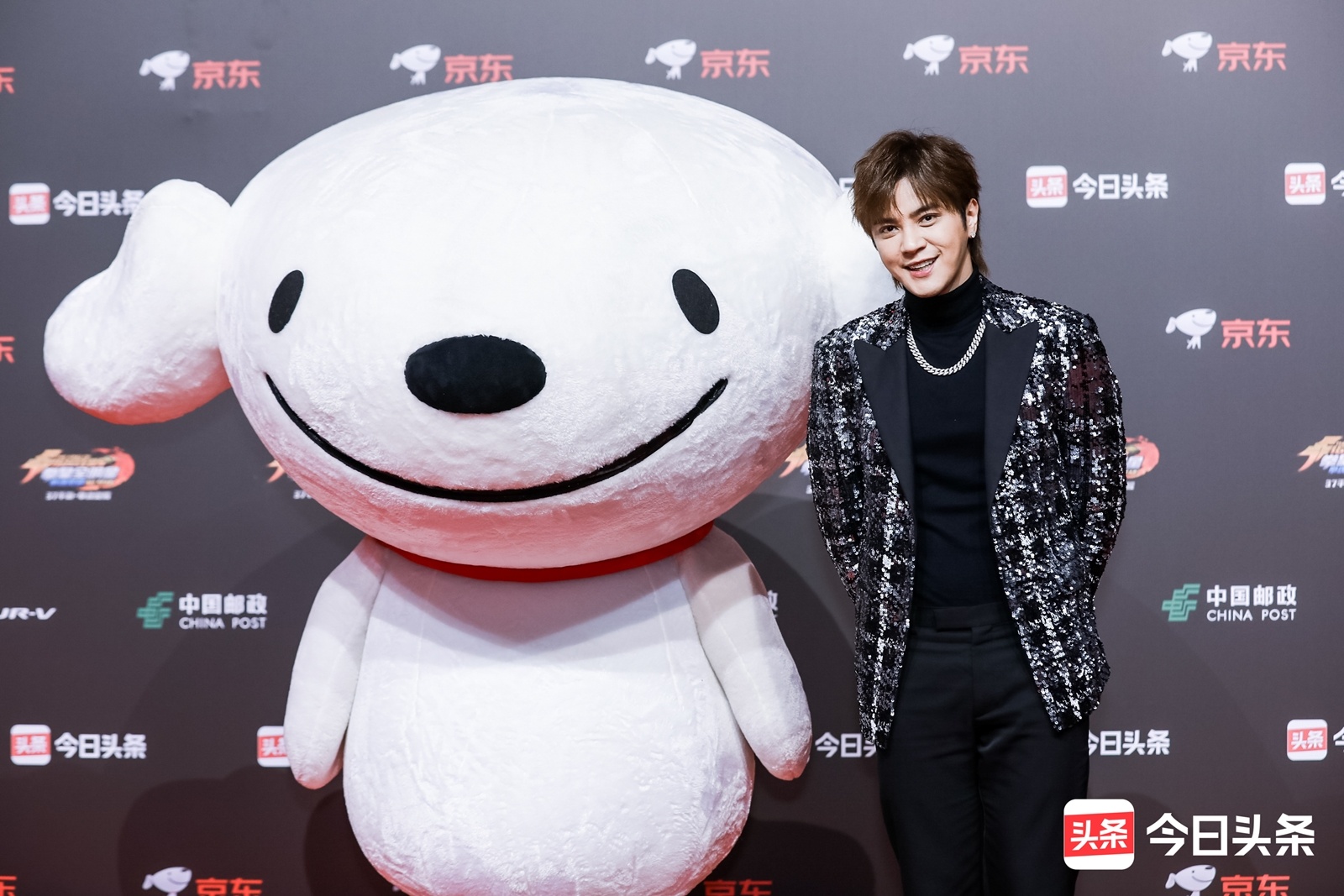 Dich Le Nhiet Ba anh 13