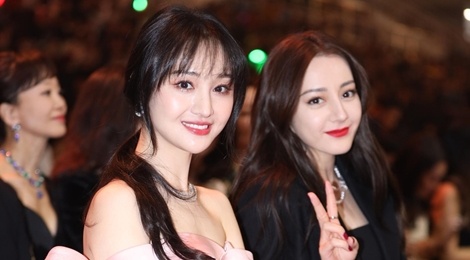 Khoanh khac dan hoa dan Trung Quoc chung mot khung hinh hinh anh