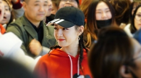 Anh khong chinh sua cua Dich Le Nhiet Ba hinh anh