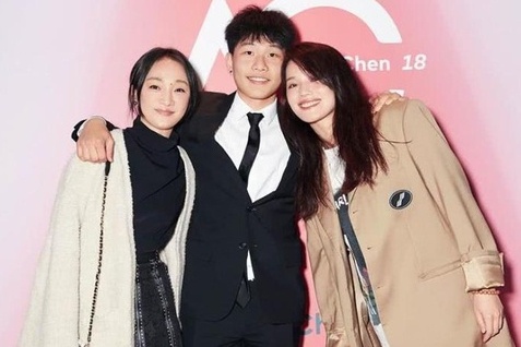 Chau Tan, Thu Ky du sinh nhat 18 tuoi cua con trai Tran Khon hinh anh