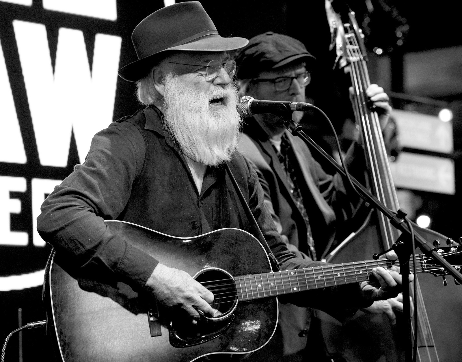 ca si nguoi My chet tren san khau anh 1