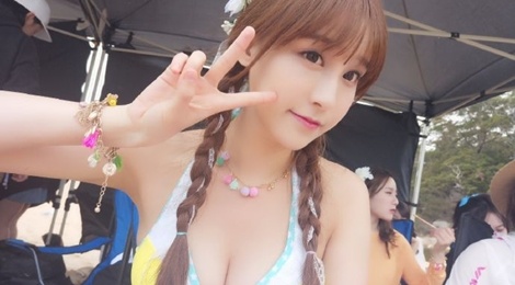 Nu ca si Trung Quoc tinh nguyen di do than nhiet cho nguoi dan hinh anh