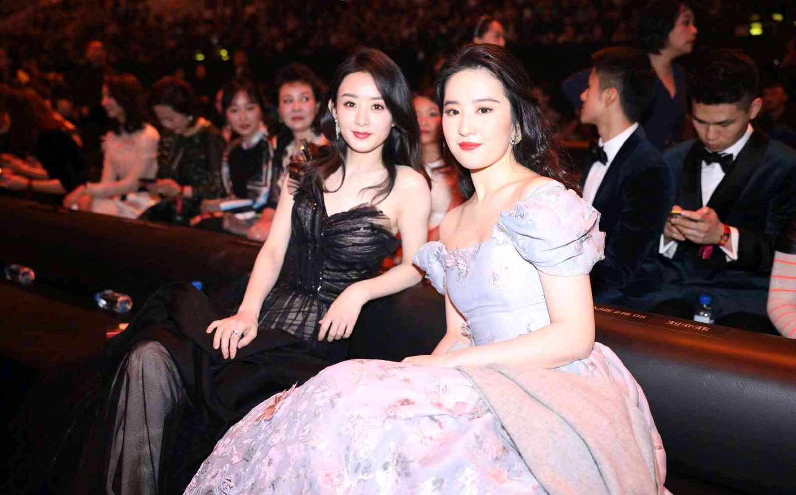 Luu Diec Phi tang can anh 2