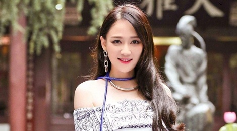 Tran Kieu An bi mat vai vi lon tuoi hinh anh