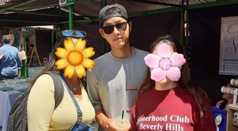 Song Joong Ki bi bat gap tren duong pho Colombia hinh anh