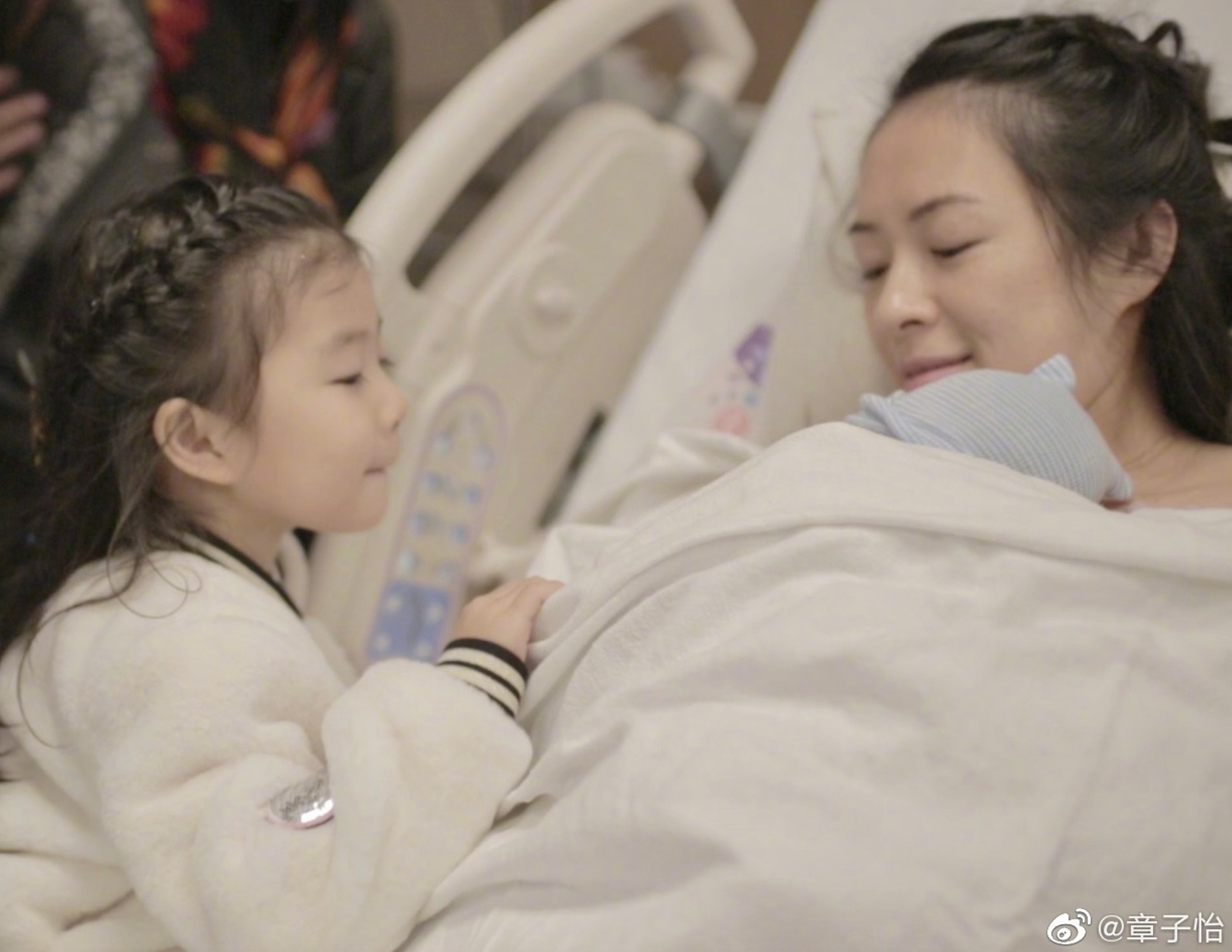 Chuong Tu Di sinh con thu hai anh 8