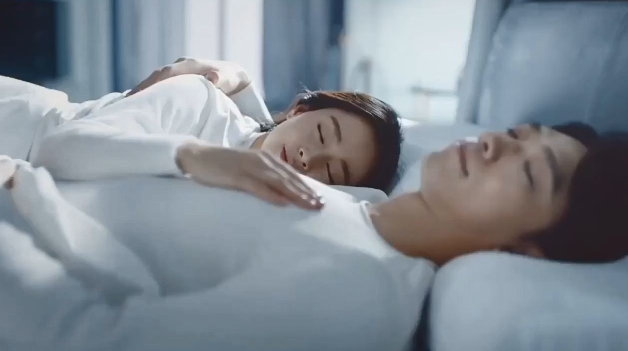 Kim Tae Hee va Bi Rain ngot ngao voi canh ngu cung nhau hinh anh