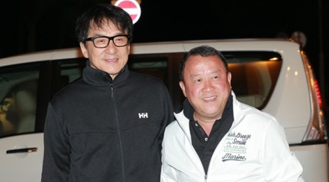 Thanh Long, Tang Chi Vy bi cach ly vi to chuc tiec ruou? hinh anh