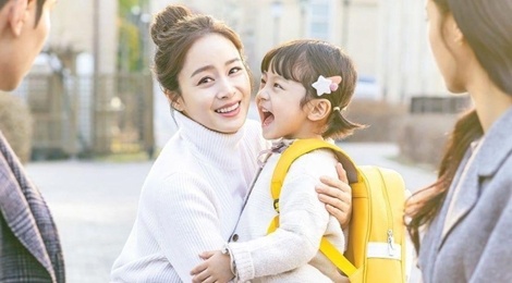 Su trung hop trong phim Kim Tae Hee va Chau Tinh Tri hinh anh