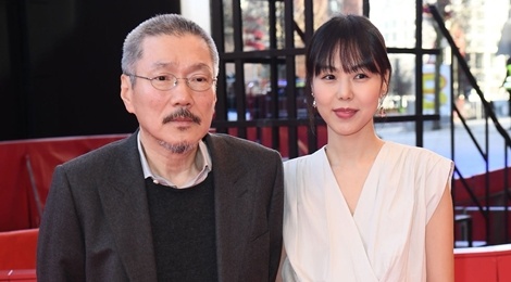 Kim Min Hee va nguoi tinh 60 tuoi xuat hien tai LHP Berlin hinh anh