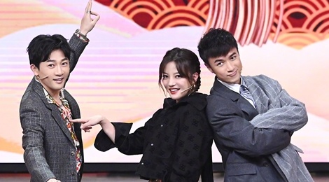 Dan dien vien 'Tan dong song ly biet' hoi ngo sau nhieu nam hinh anh