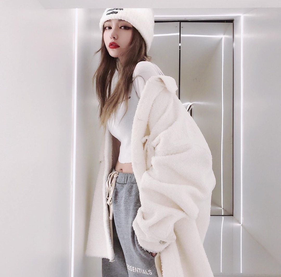 ban gai La Chi Tuong anh 16