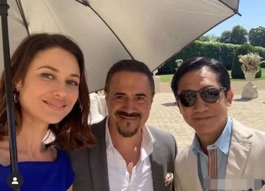 Luong Trieu Vy anh 1