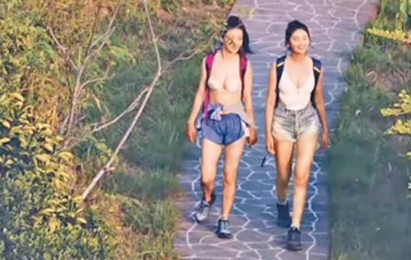 my nu TVB mac ho hang anh 2