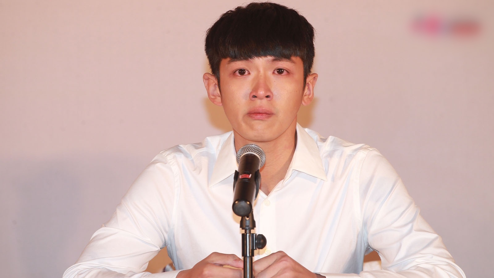 scandal cua Ngo Diec Pham anh 3