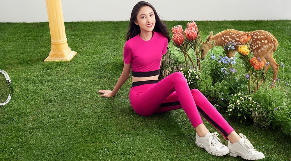 Con gai Nham Dat Hoa cao 1,8 m o tuoi 16 hinh anh