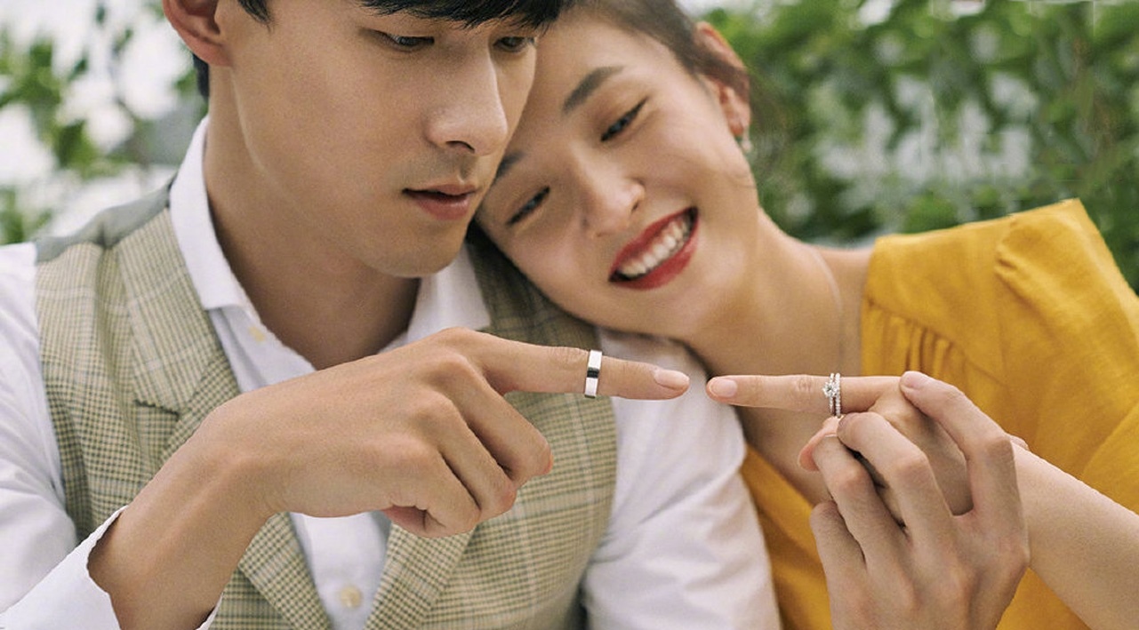 Nguoi dep 'Ben nhau tron doi' bi mat ket hon, co con voi ban dien? hinh anh